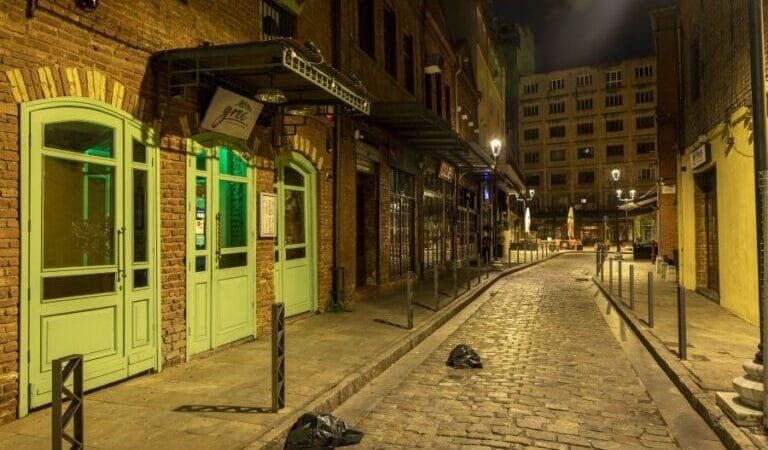 Ladadika: A walk in the past with the background of today