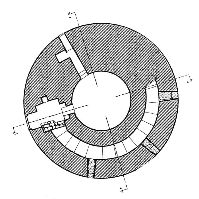 Circular architectural floor plan of the White Tower showing the central room, thick walls, and spiral staircase