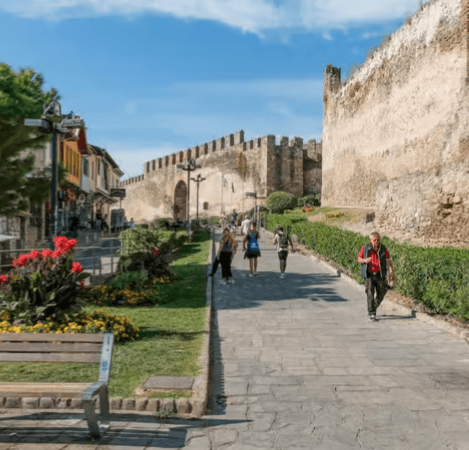 Explore Thessaloniki with a Local: Enjoy a Friendly Private Walking Tour!
