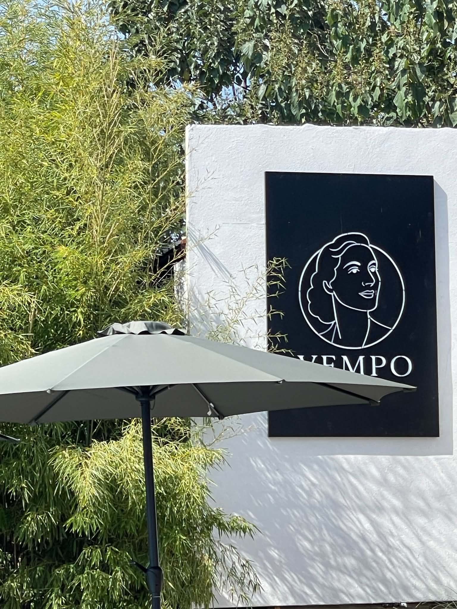 Vempo Cafe: Coffee, Brunch and Snacks